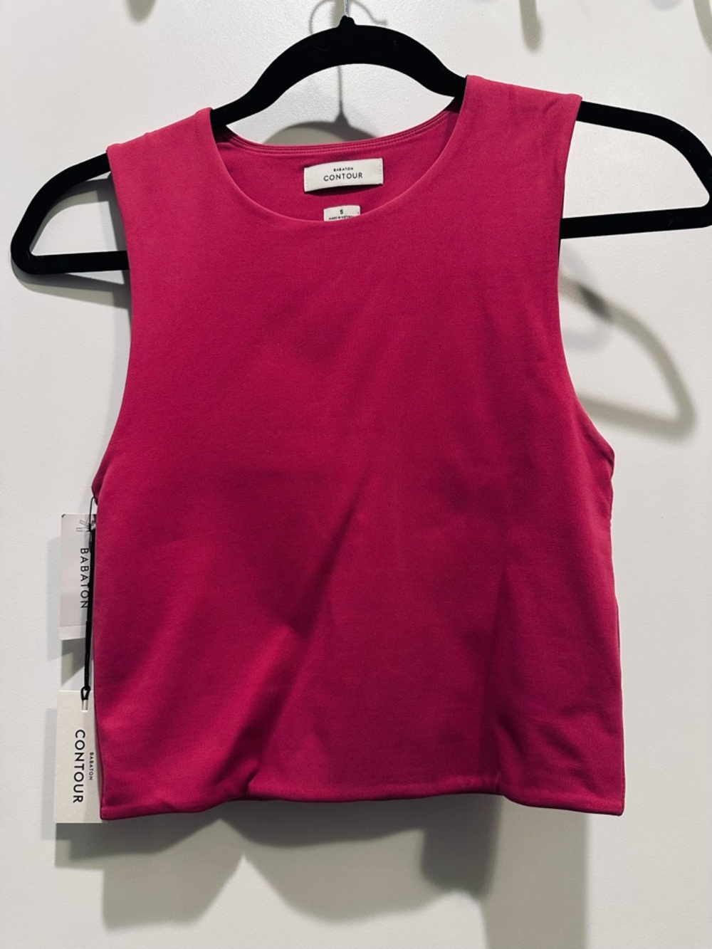 Babaton Contour Crop Tank - Fuchsia Pink